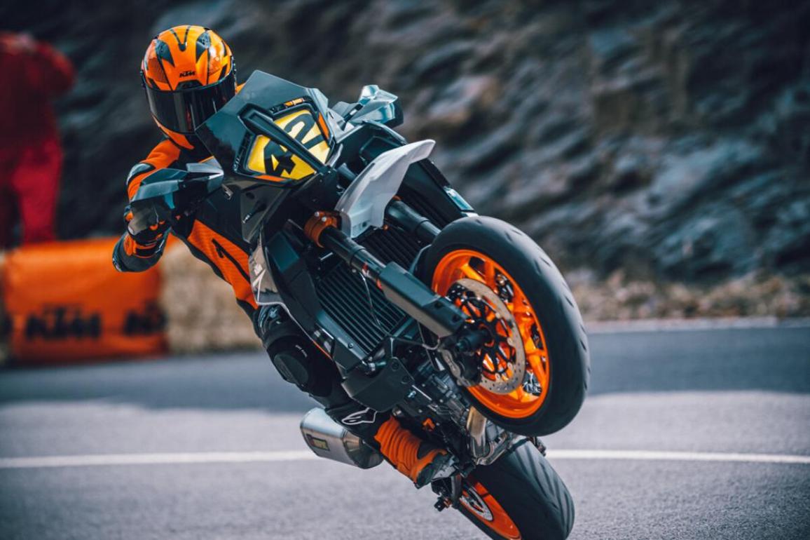 KTM 890 SMT 2023