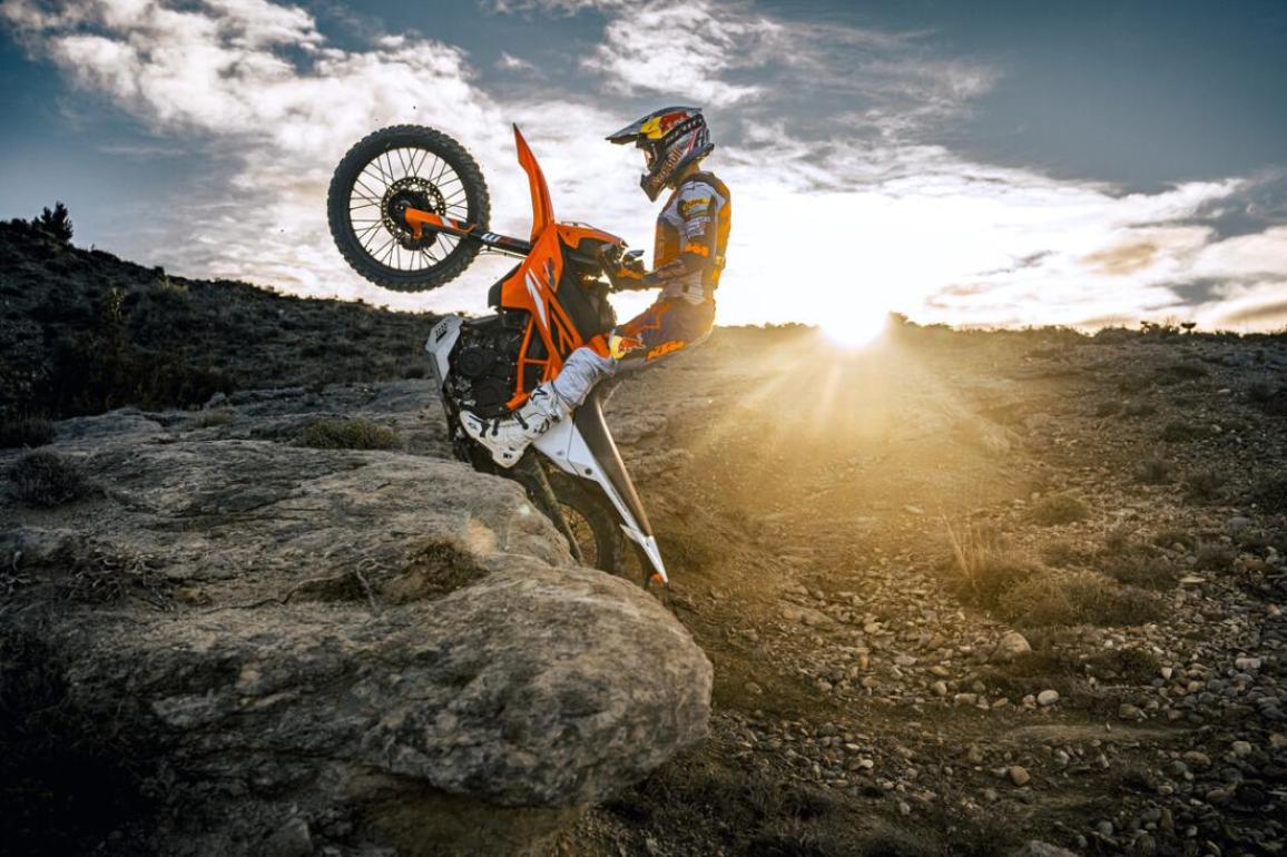 KTM 125/390 Enduro R 2025: Επιτέλους παρουσιάστηκαν! Τεχνική ανάλυση!