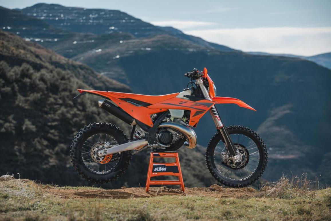 KTM EXC 2025 – Το 125 XC W επιστρέφει, μετά από μία δεκαετία!