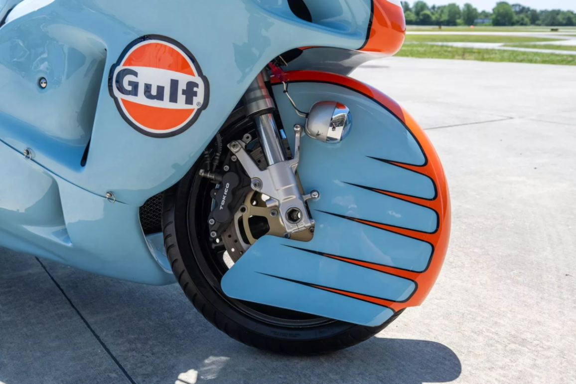 Suzuki GSX1300R Hayabusa Gulf Edition – Μοναδική, cult έκδοση πουλήθηκε σε δημοπρασία