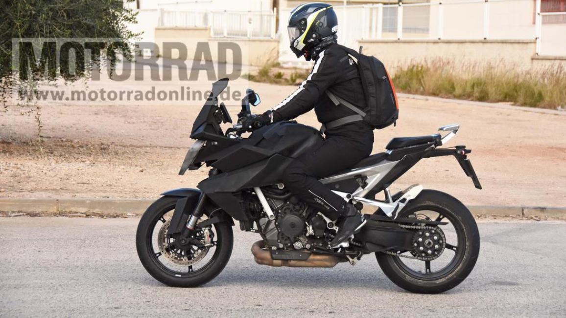 KTM 1390 Super Duke GT – Πιο κοντά στην παραγωγή 