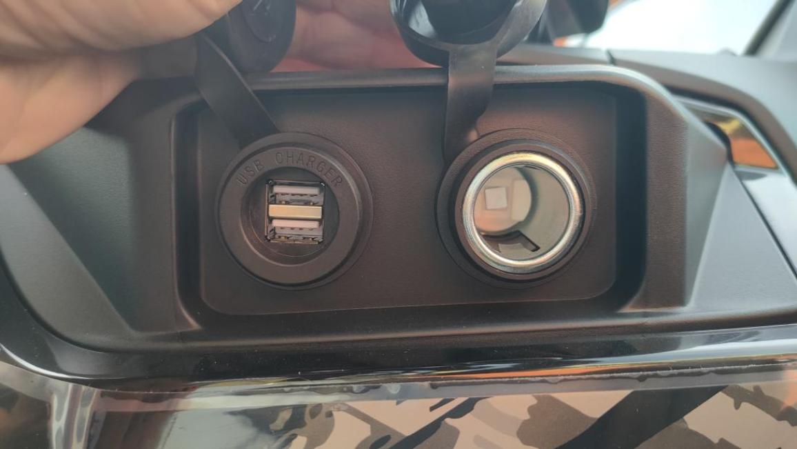 Θύρες φόρτισης