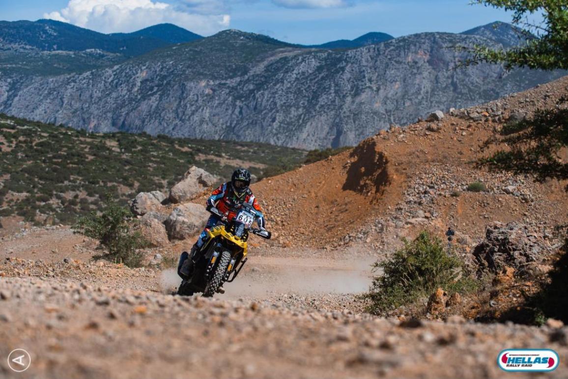 Hellas Rally Raid 2024, 3η ημέρα – Σταθερά στην τρίτη θέση των δικύλινδρων πίσω από τους εργοστασιακούς της Aprilia o Κίμωνας Καράμπελας [VIDEO]