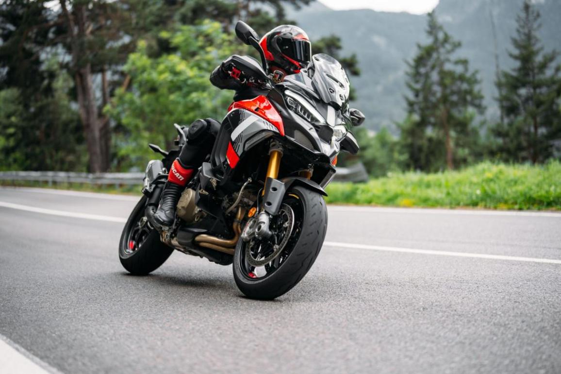 Ducati Multistrada V4 2025
