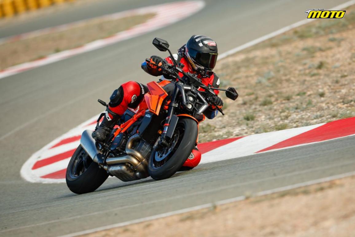 KTM 1390 Super Duke R / EVO 2024: Οδηγούμε το “The Beast” στην Αλμερία!