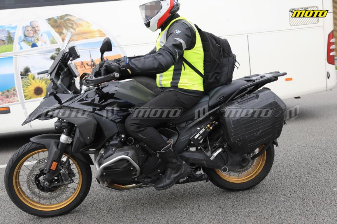 BMW R1300GS 2024: Πρώτες αποκαλυπτικές φωτογραφίες! Έρχεται τον Σεπτέμβριο