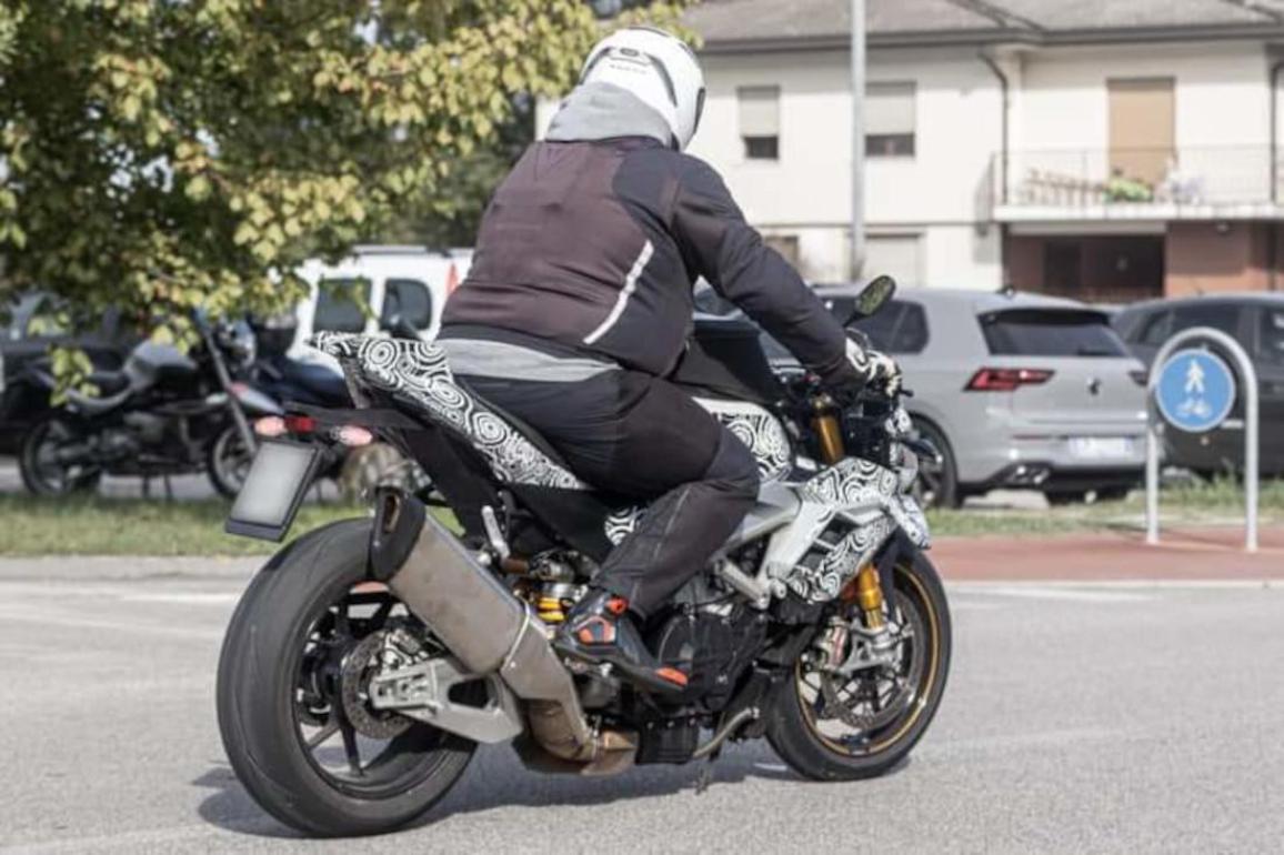  Aprilia Tuono V4 2025