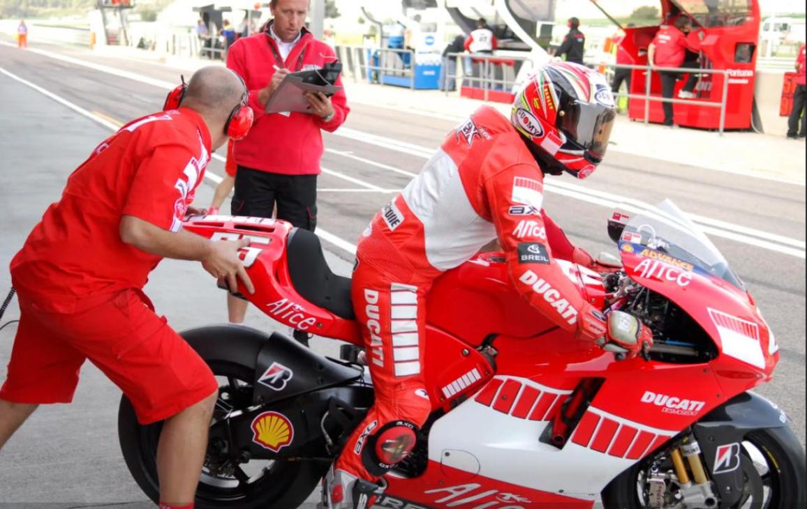 Ducati Desmosedici GP6 δημοπρασία Loris Capirossi 2024