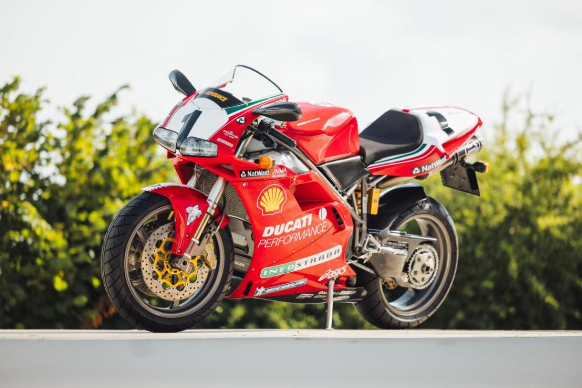 Δημοπρασία σπάνιου Ducati 996 SPS Factory Replica