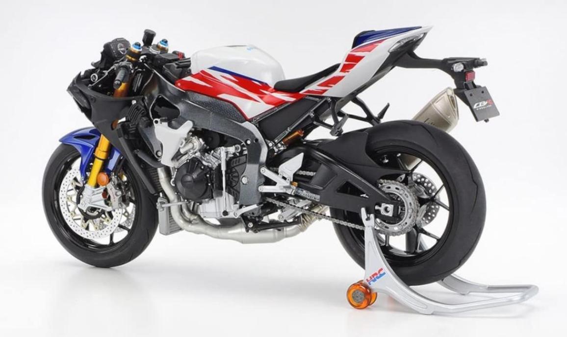 Tamiya CBR1000RR-R Fireblade SP 30th Anniversary