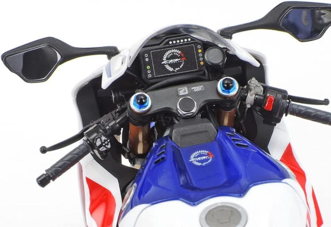 Tamiya Honda CBR1000RR-R Fireblade SP 30th Anniversary