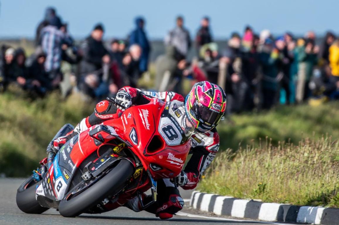 Isle of Man TT 2024, Senior TT – Νικητής ο Davey Todd σε έναν δραματικό αγώνα