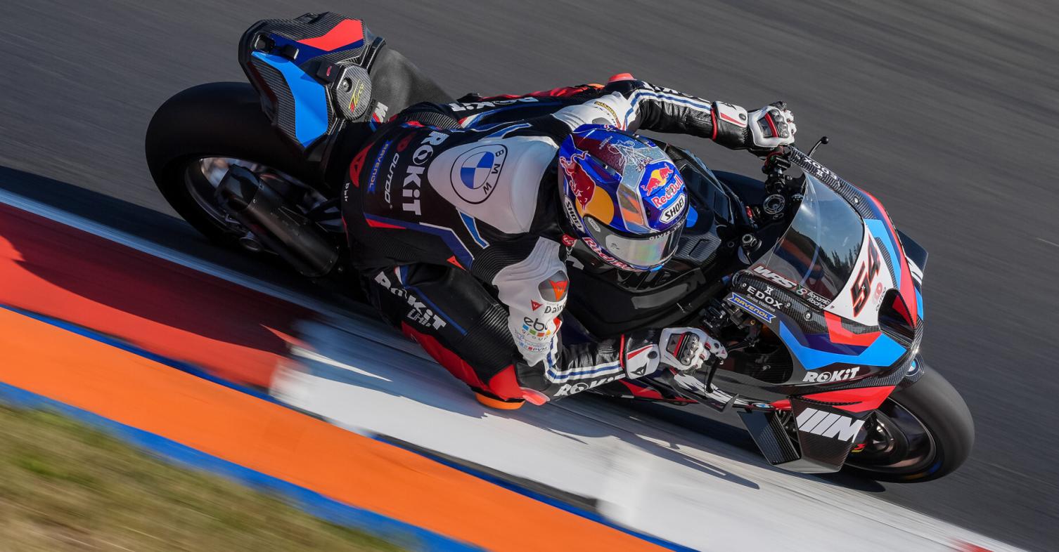 MOTUL WSBK Τσεχία- Superpole Race: O Razgatlioglu με την BMW νικητής, αυτογκόλ από την Ducati