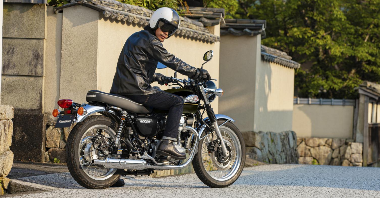 Kawasaki w800 νέο χρώμα 2025