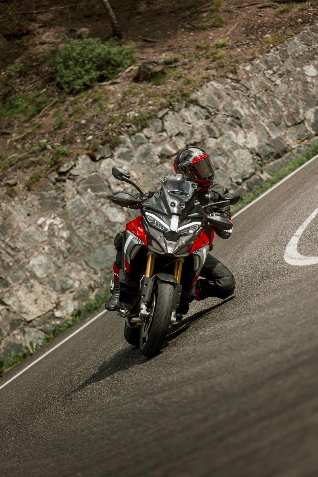 Ducati Multistrada V4 2025