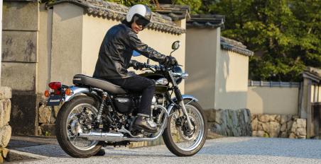 Kawasaki w800 νέο χρώμα 2025