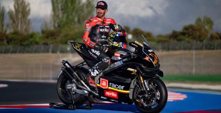 Aprilia RSV4 X ex3ma και Max Biaggi