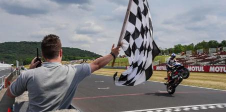 motomag MOTUL WSBK Τσεχία- Race 2: Τρίτο συνεχόμενο χατ-τρικ του Toprak με BMW